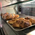 Alojamento de Acomodação e Pequeno-almoço 20.09 3*